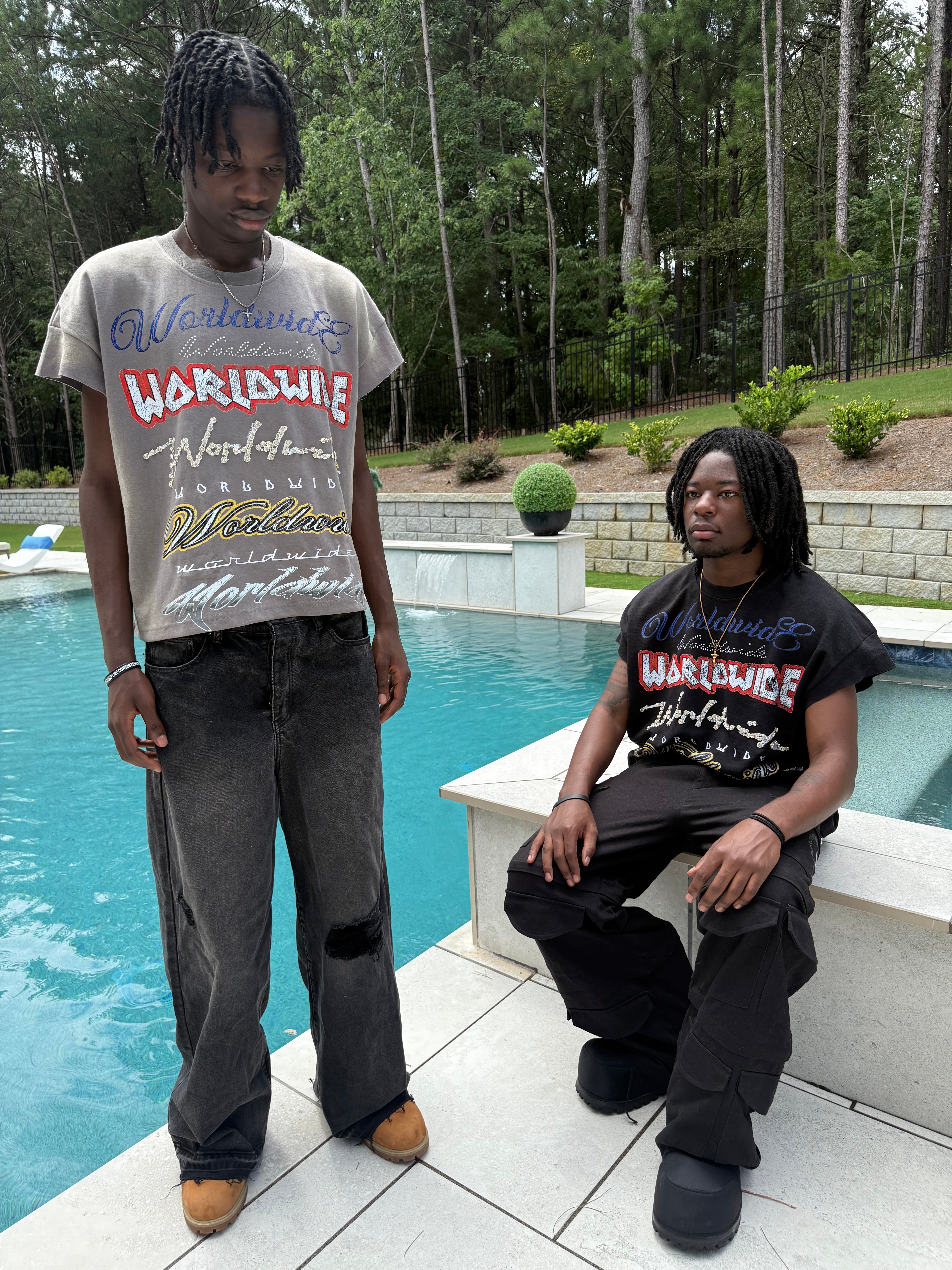 "VVS" GREY SLEEVELESS